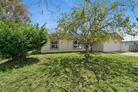Villa ou maison à vendre à Saint Lucie, Floride: 3 chambres, 136.1 m2 № 2201332 - photo 2