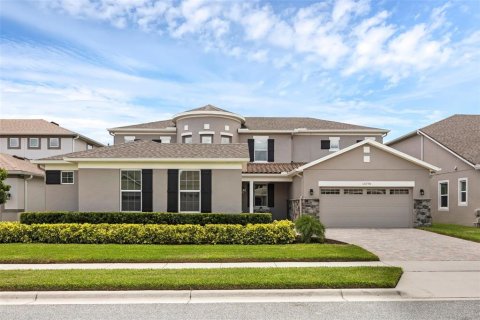 House in Winter Garden, Florida 6 bedrooms, 433.57 sq.m. № 1846960 - photo 1