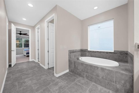 House in Winter Garden, Florida 6 bedrooms, 433.57 sq.m. № 1846960 - photo 30