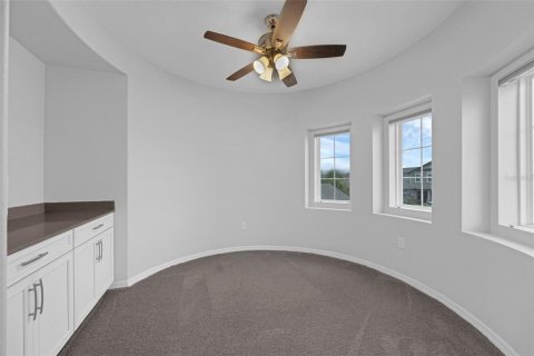House in Winter Garden, Florida 6 bedrooms, 433.57 sq.m. № 1846960 - photo 6