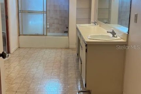 Casa en venta en Orlando, Florida, 5 dormitorios, 324.69 m2 № 1810927 - foto 27