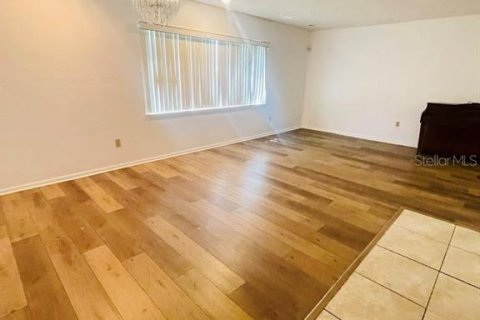 Casa en venta en Orlando, Florida, 5 dormitorios, 324.69 m2 № 1810927 - foto 11