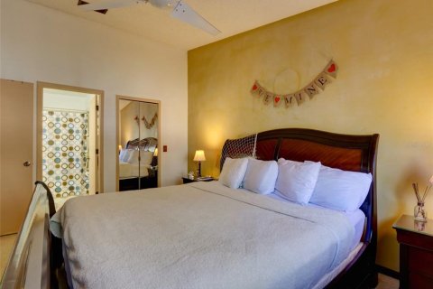 Condo in Orlando, Florida, 2 bedrooms  № 1561074 - photo 6