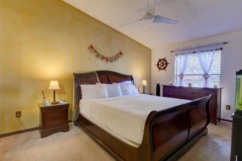 Condo in Orlando, Florida, 2 bedrooms  № 1561074 - photo 5