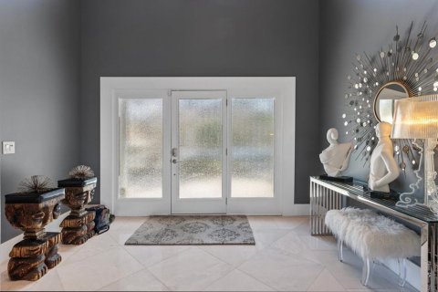 House in Orlando, Florida 6 bedrooms, 471.11 sq.m. № 1608632 - photo 7