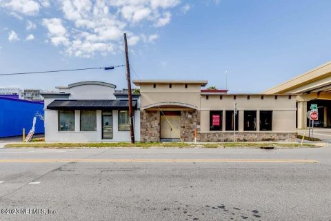 Propiedad comercial en venta en Jacksonville, Florida, 485.88 m2 № 806900 - foto 1