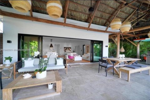 Casa en venta en Miami Beach, Florida, 4 dormitorios № 2000277 - foto 10