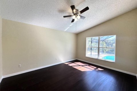 Villa ou maison à louer à Kissimmee, Floride: 3 chambres, 206.71 m2 № 2339132 - photo 13