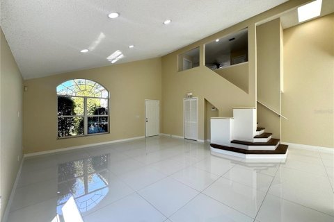 Villa ou maison à louer à Kissimmee, Floride: 3 chambres, 206.71 m2 № 2339132 - photo 4
