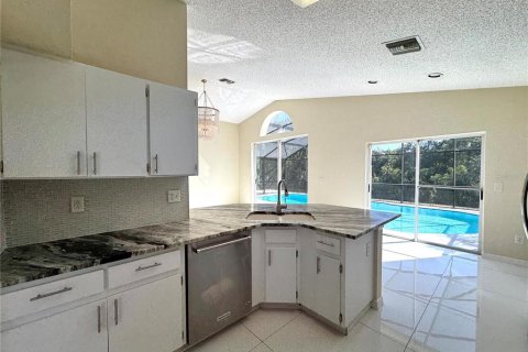 Villa ou maison à louer à Kissimmee, Floride: 3 chambres, 206.71 m2 № 2339132 - photo 6