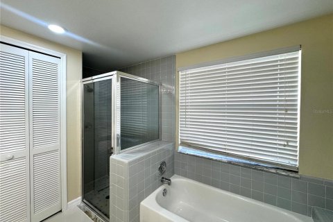 Villa ou maison à louer à Kissimmee, Floride: 3 chambres, 206.71 m2 № 2339132 - photo 16