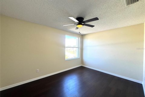 Villa ou maison à louer à Kissimmee, Floride: 3 chambres, 206.71 m2 № 2339132 - photo 21