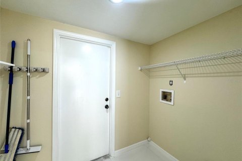 Villa ou maison à louer à Kissimmee, Floride: 3 chambres, 206.71 m2 № 2339132 - photo 23