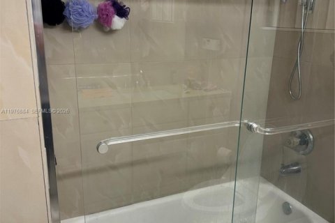 Купить таунхаус в Майами, Флорида 3 спальни, 137.68м2, № 2078893 - фото 14