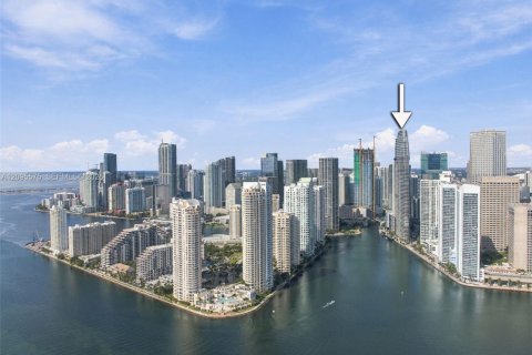 Condo à Miami, Floride, 3 chambres  № 2385536