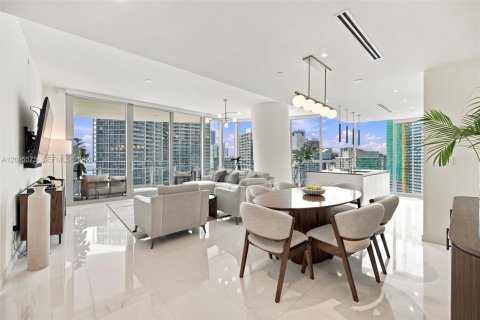 Copropriété à vendre à Miami, Floride: 3 chambres, 181.81 m2 № 2385536 - photo 7