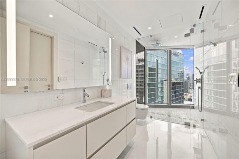 Copropriété à vendre à Miami, Floride: 3 chambres, 181.81 m2 № 2385536 - photo 21