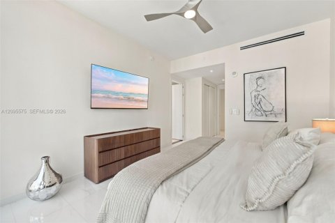 Copropriété à vendre à Miami, Floride: 3 chambres, 181.81 m2 № 2385536 - photo 15