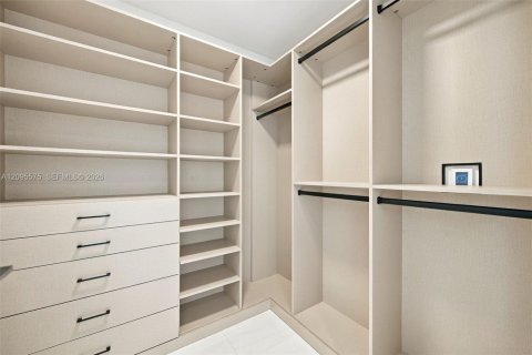 Copropriété à vendre à Miami, Floride: 3 chambres, 181.81 m2 № 2385536 - photo 19