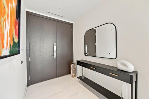 Copropriété à vendre à Miami, Floride: 3 chambres, 181.81 m2 № 2385536 - photo 4