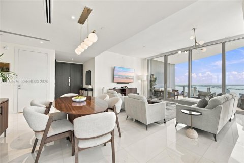 Copropriété à vendre à Miami, Floride: 3 chambres, 181.81 m2 № 2385536 - photo 6