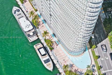 Copropriété à vendre à Miami, Floride: 3 chambres, 181.81 m2 № 2385536 - photo 28