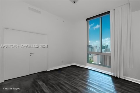 Купить кондоминиум в Майами, Флорида 1 спальня, 50.63м2, № 2251588 - фото 28