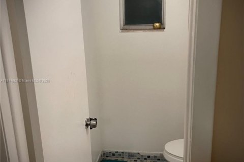 Copropriété à vendre à Miami, Floride: 1 chambre, 106.74 m2 № 1850895 - photo 8