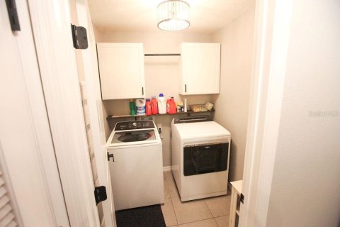 Casa en venta en Zephyrhills, Florida, 3 dormitorios, 157 m2 № 1723775 - foto 24