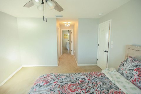 Casa en venta en Zephyrhills, Florida, 3 dormitorios, 157 m2 № 1723775 - foto 17