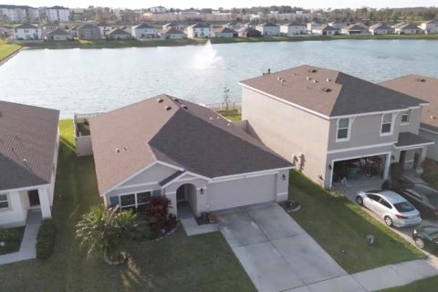 Casa en venta en Zephyrhills, Florida, 3 dormitorios, 157 m2 № 1723775 - foto 2