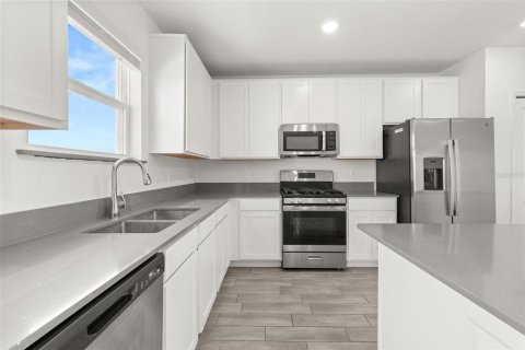 Casa en venta en Leesburg, Florida, 4 dormitorios, 244.8 m2 № 2377918 - foto 8