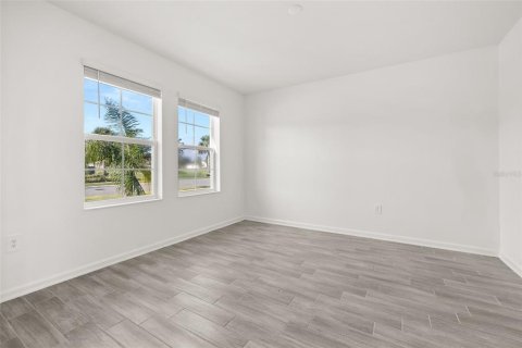 Casa en venta en Leesburg, Florida, 4 dormitorios, 244.8 m2 № 2377918 - foto 4