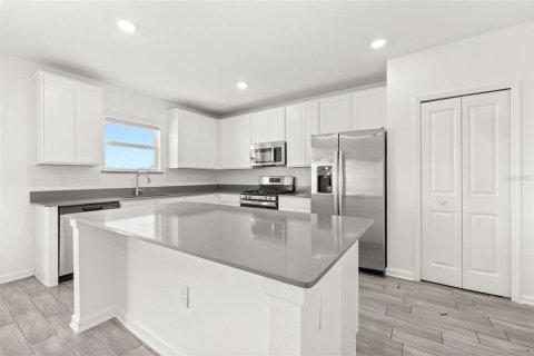 Casa en venta en Leesburg, Florida, 4 dormitorios, 244.8 m2 № 2377918 - foto 7