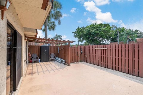 Townhouse in Davie, Florida 3 bedrooms, 153.66 sq.m. № 1893131 - photo 3