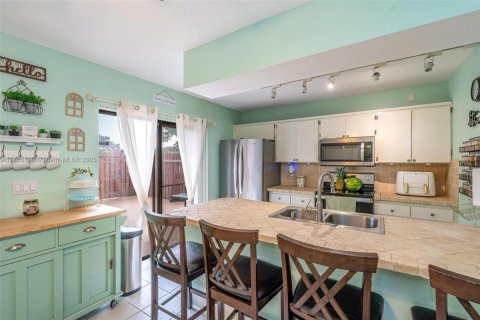 Townhouse in Davie, Florida 3 bedrooms, 153.66 sq.m. № 1893131 - photo 6