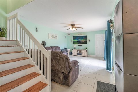 Townhouse in Davie, Florida 3 bedrooms, 153.66 sq.m. № 1893131 - photo 9