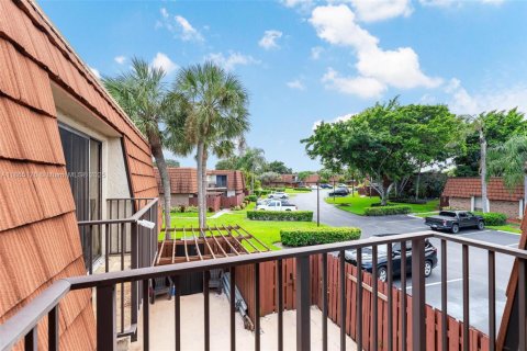 Townhouse in Davie, Florida 3 bedrooms, 153.66 sq.m. № 1893131 - photo 27