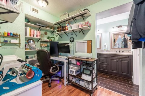 Townhouse in Davie, Florida 3 bedrooms, 153.66 sq.m. № 1893131 - photo 18