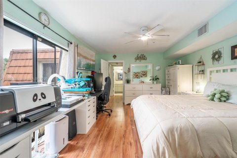 Townhouse in Davie, Florida 3 bedrooms, 153.66 sq.m. № 1893131 - photo 16
