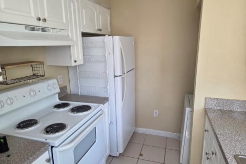 Condominio en alquiler en Homestead, Florida, 1 dormitorio, 63.64 m2 № 2031765 - foto 3
