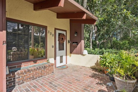 House in DeLand, Florida 3 bedrooms, 231.23 sq.m. № 2405249 - photo 2