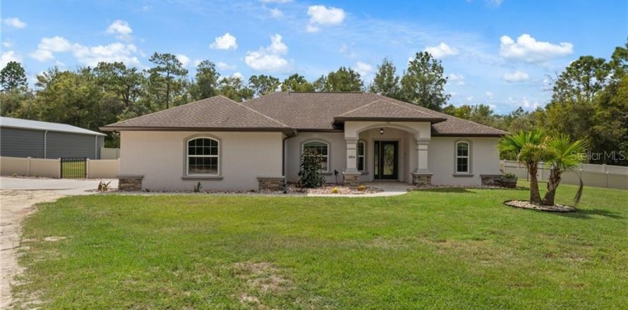 House in Hernando, Florida 3 bedrooms, 157.19 sq.m. № 2391310