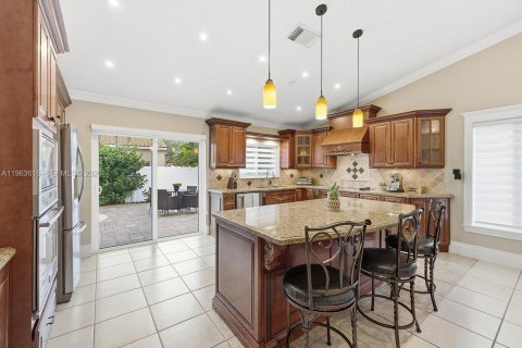 Villa ou maison à vendre à Miramar, Floride: 4 chambres, 205.04 m2 № 2025607 - photo 11