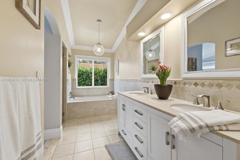 Villa ou maison à vendre à Miramar, Floride: 4 chambres, 205.04 m2 № 2025607 - photo 19