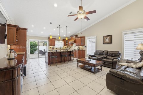 Villa ou maison à vendre à Miramar, Floride: 4 chambres, 205.04 m2 № 2025607 - photo 9