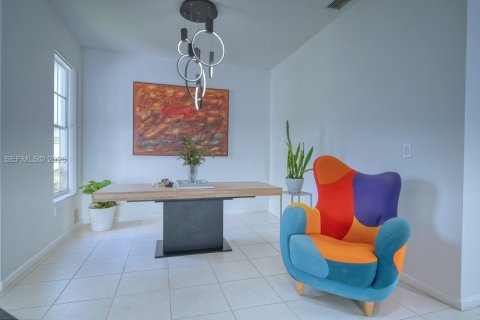 Villa ou maison à Miramar, Floride 4 chambres, 244.98 m2 № 2255089
