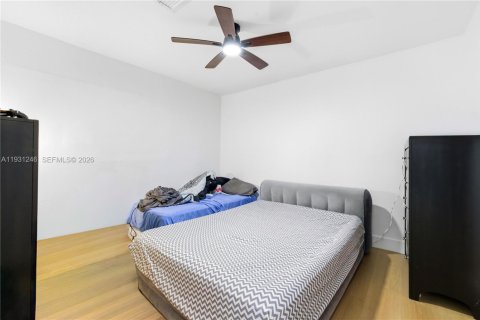 Купить коммерческую недвижимость в Холливуд, Флорида 194.91м2, № 1996387 - фото 11