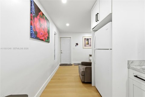 Купить коммерческую недвижимость в Холливуд, Флорида 194.91м2, № 1996387 - фото 26