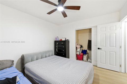 Купить коммерческую недвижимость в Холливуд, Флорида 194.91м2, № 1996387 - фото 12